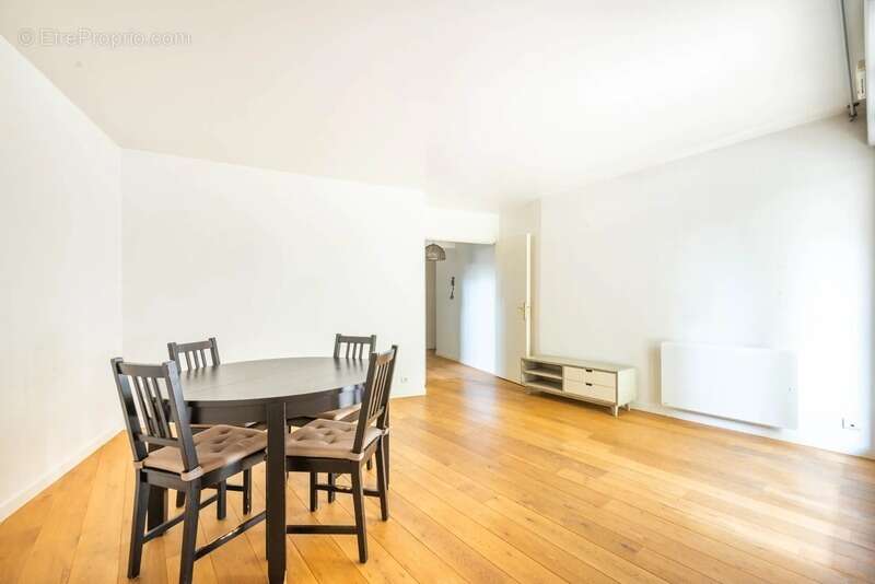 Appartement à SURESNES