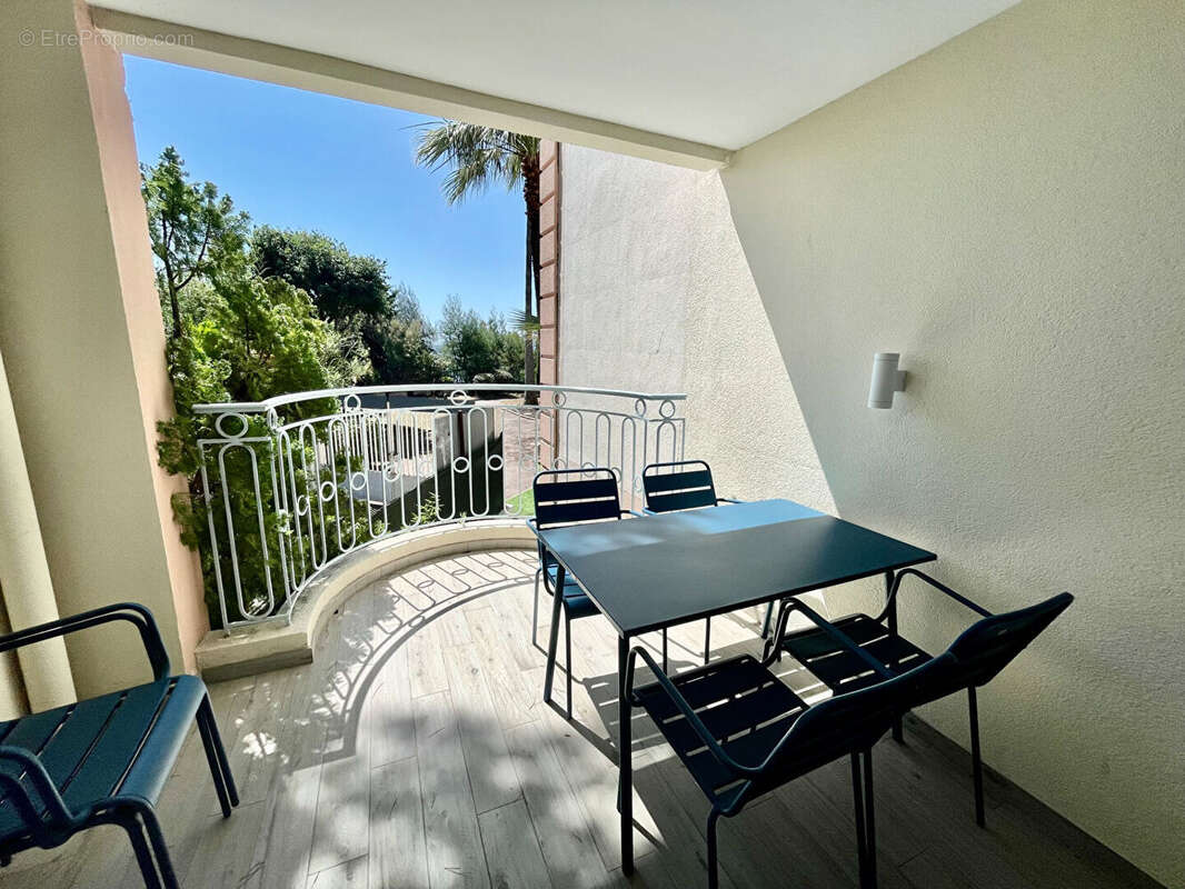 Appartement - piscine -parking - photo 2
