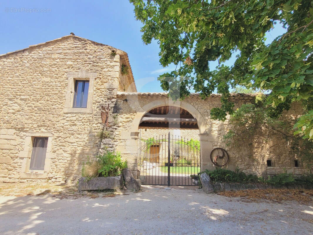 Maison à GRIGNAN