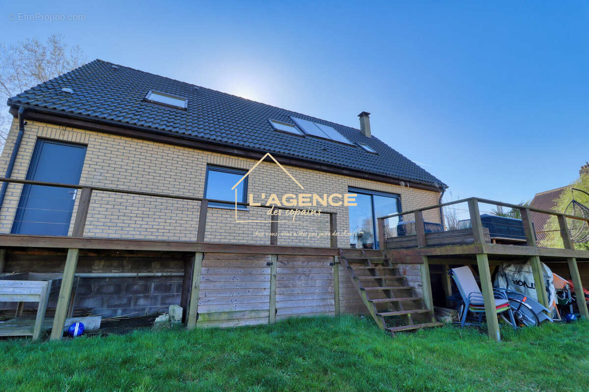 Maison à CALONNE-SUR-LA-LYS