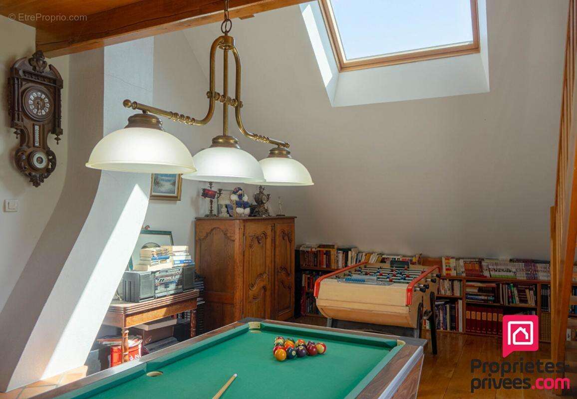 Maison à LA CHAPELLE-SAINT-MESMIN