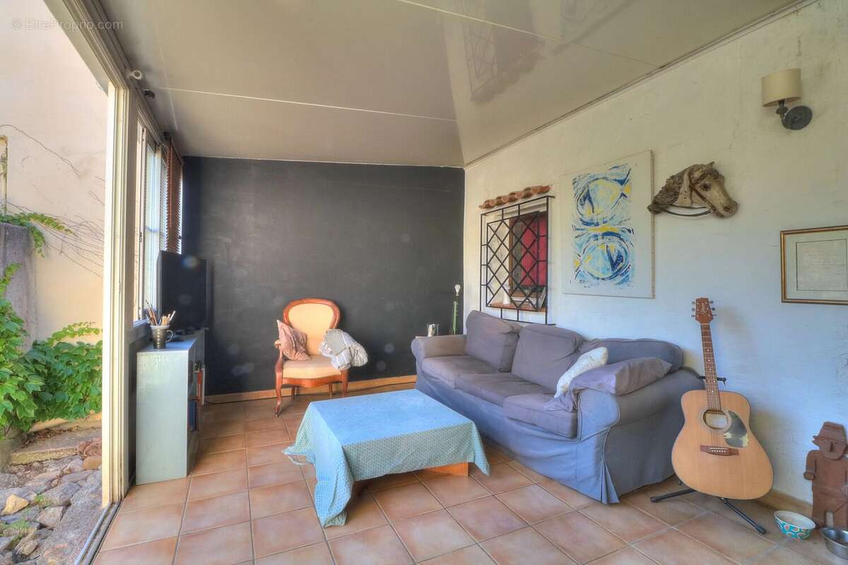 Maison à VALLAURIS