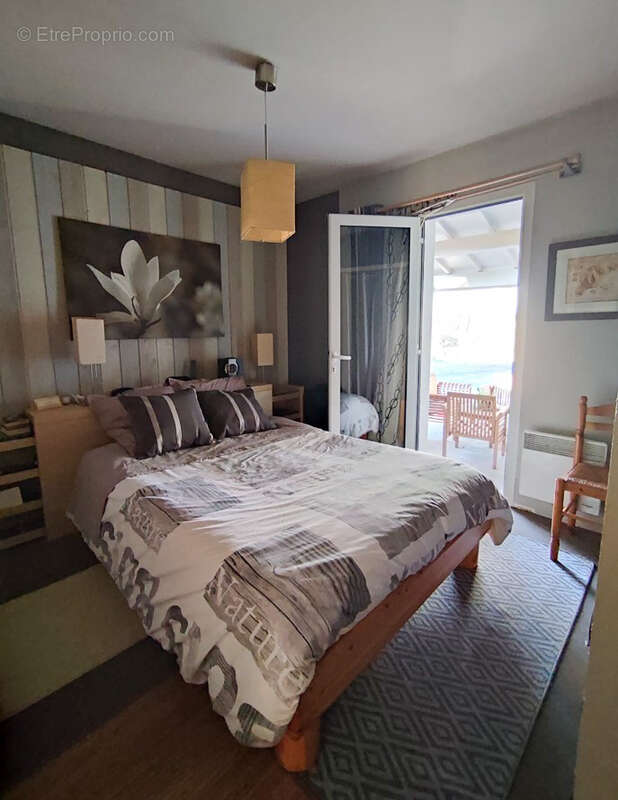 Maison de plain-pied avec jacuzzi et terrain arboré en lisière de forêt - photo 7