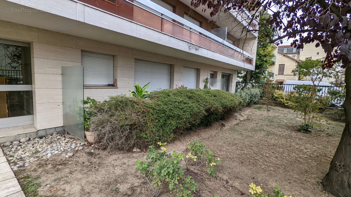 Appartement à HOUILLES
