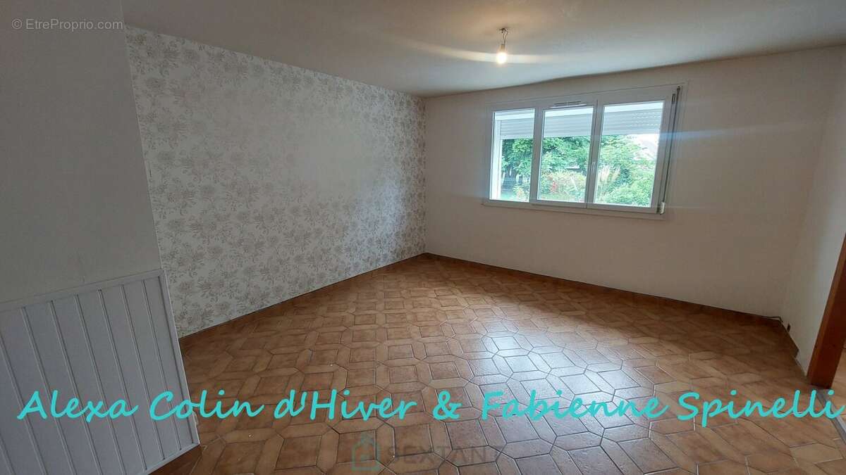 Appartement à VILLENEUVE-SAINT-GERMAIN
