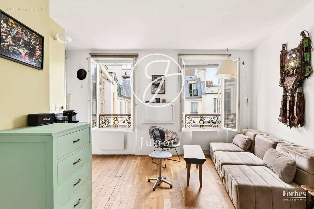 Paris 9e - AVENUE TRUDAINE - Studio - 23,20m² Carrez - Dernier étage - photo 7