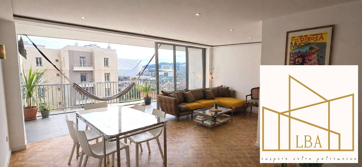 Appartement à MARSEILLE-8E