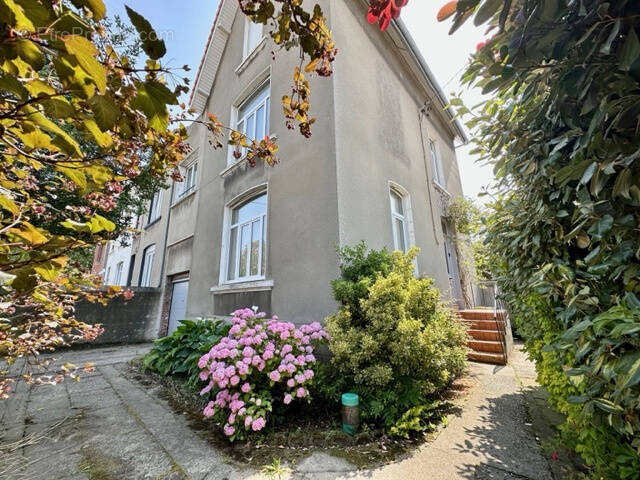 Maison à SAINT-ETIENNE-AU-MONT