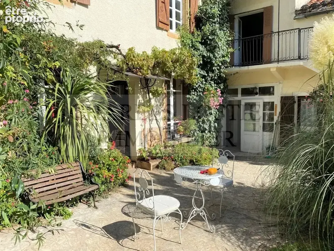  Très jolie maison en pierre avec grange aménagée et beau jardin - photo 37