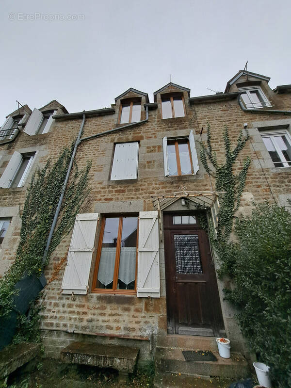 Maison de Ville de 110m2 environ - photo 1