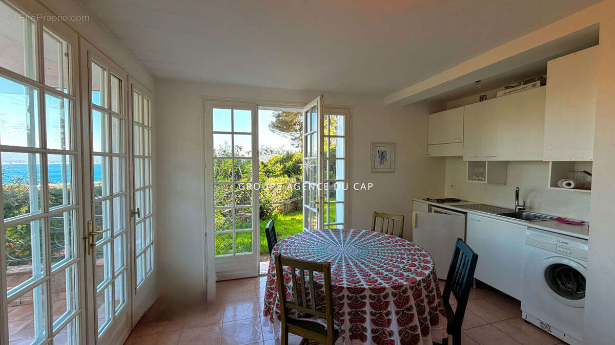 Maison à LES ISSAMBRES
