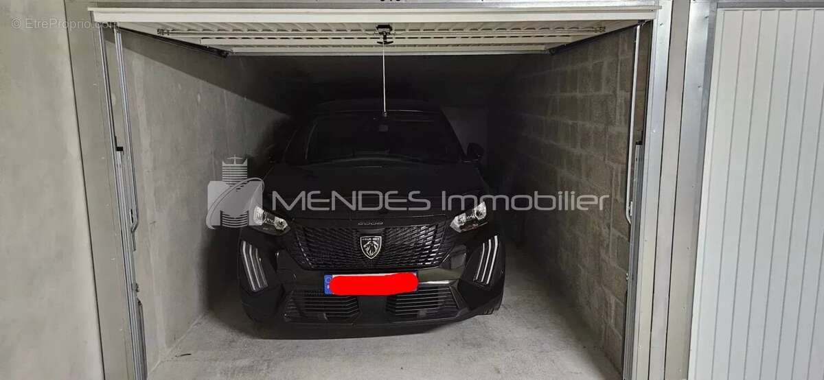 Parking à BEAUSOLEIL