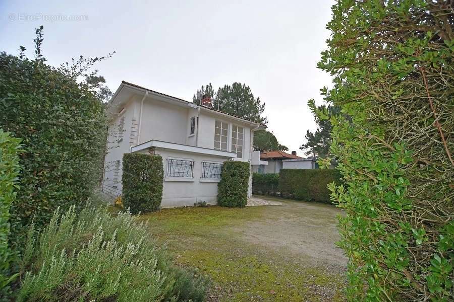 Maison à SAINT-GEORGES-DE-DIDONNE