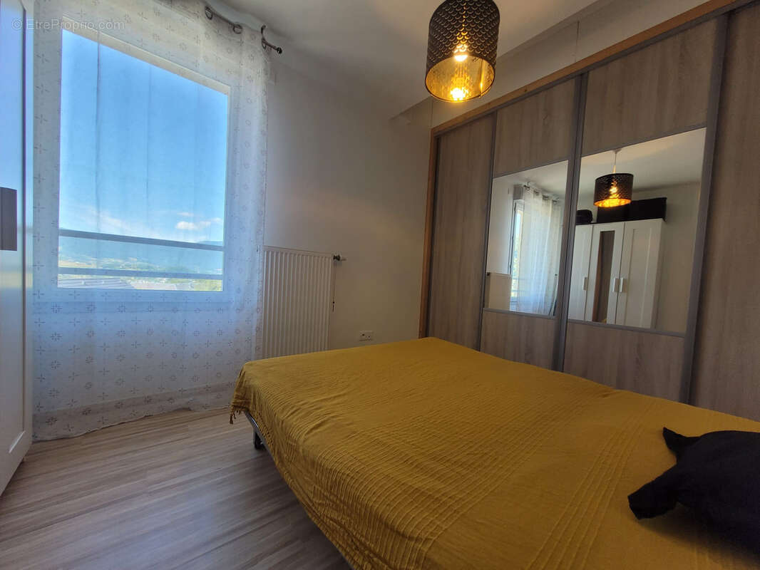 Appartement à SAINT-CASSIN