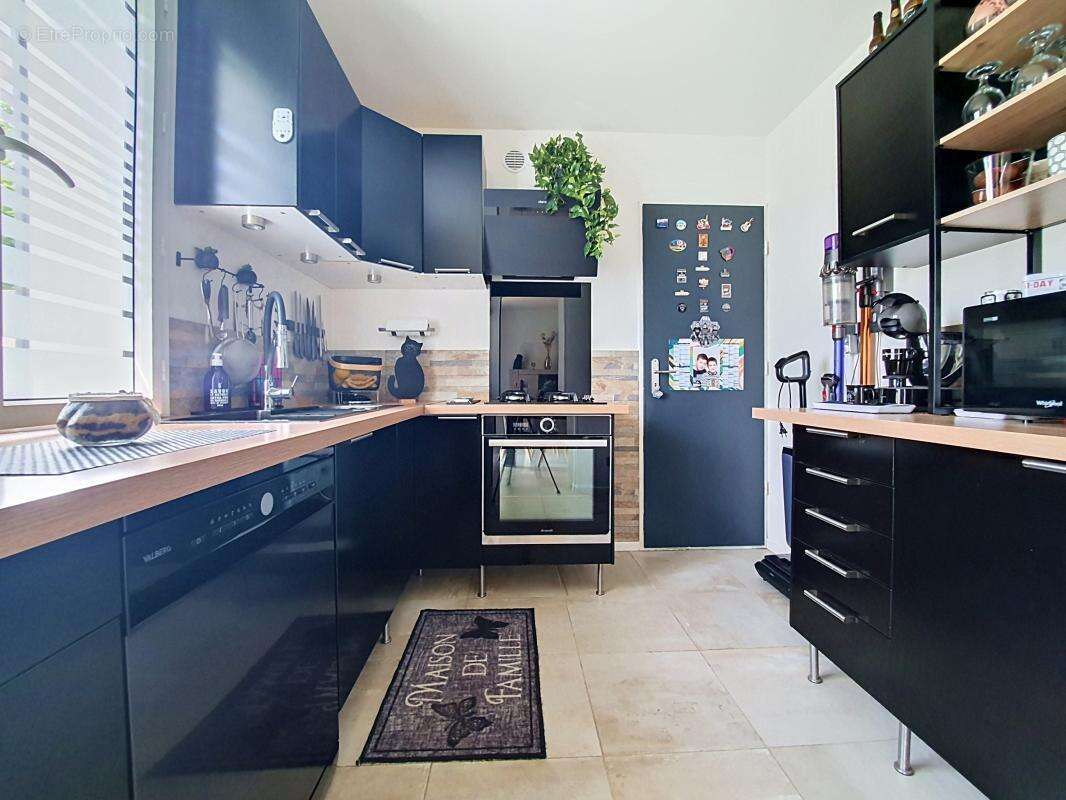 Maison - 3 Chambres - Buanderie - Garage - Sous-sol - Double Terrasse - Jardin - Au calme - photo 16