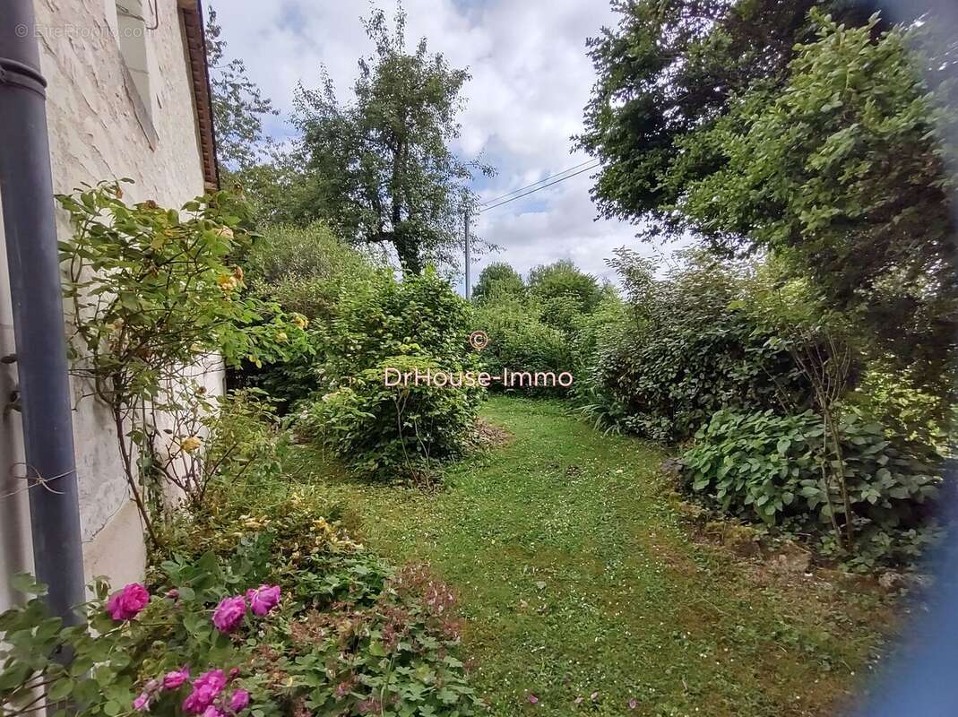 Maison à PELLEVOISIN