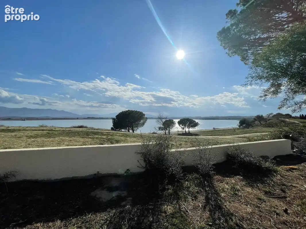 Vente Villa en première ligne du Lac, 66180 Villeneuve de la Raho. - photo 11