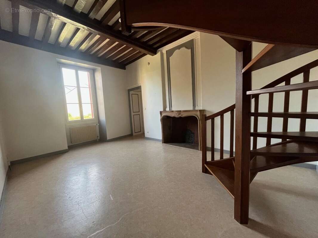 Maison à FLEUREY-SUR-OUCHE