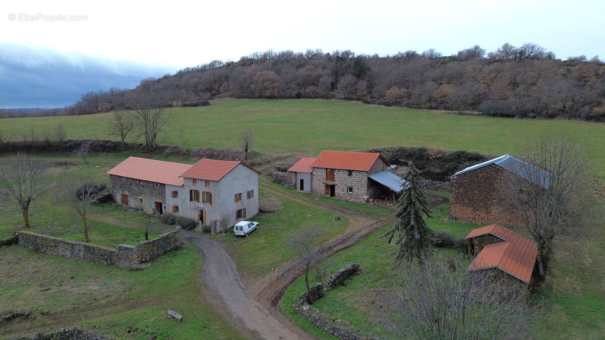Maison à AURIAC-L'EGLISE