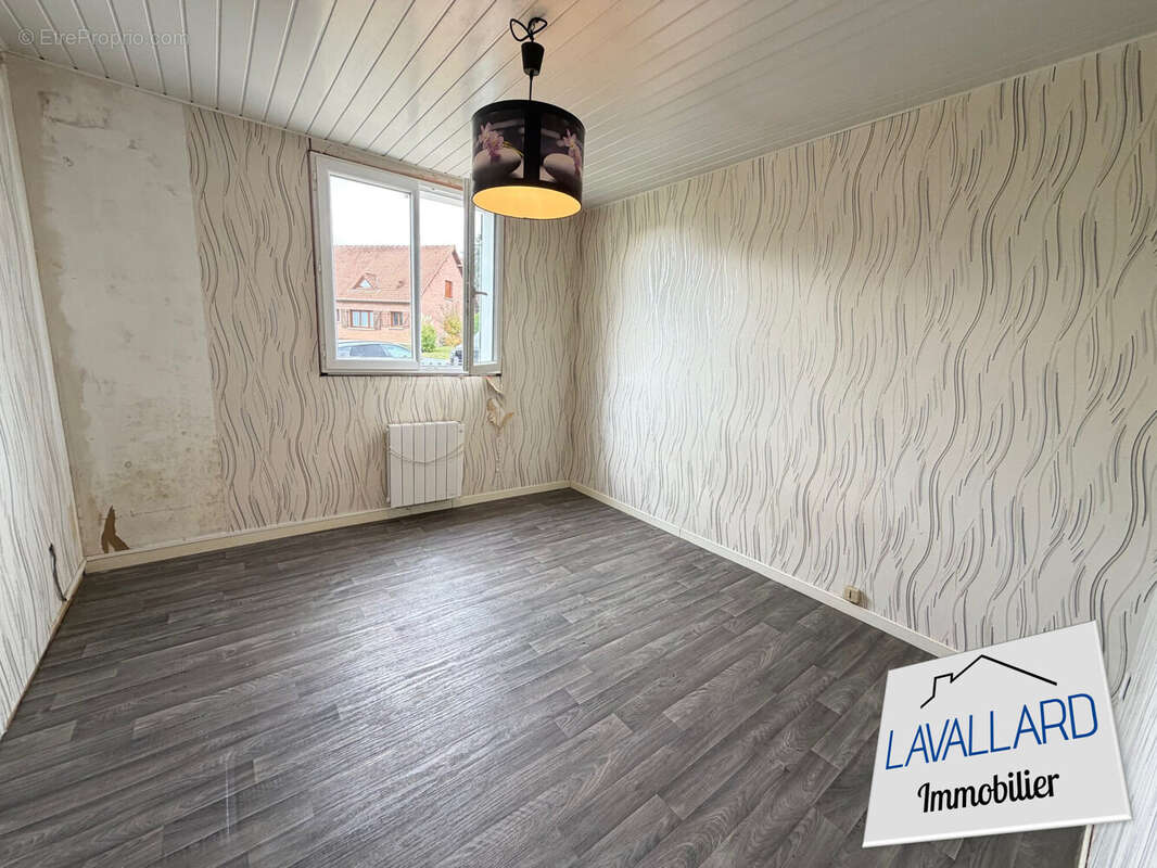 Maison à LE PLESSIER-ROZAINVILLERS