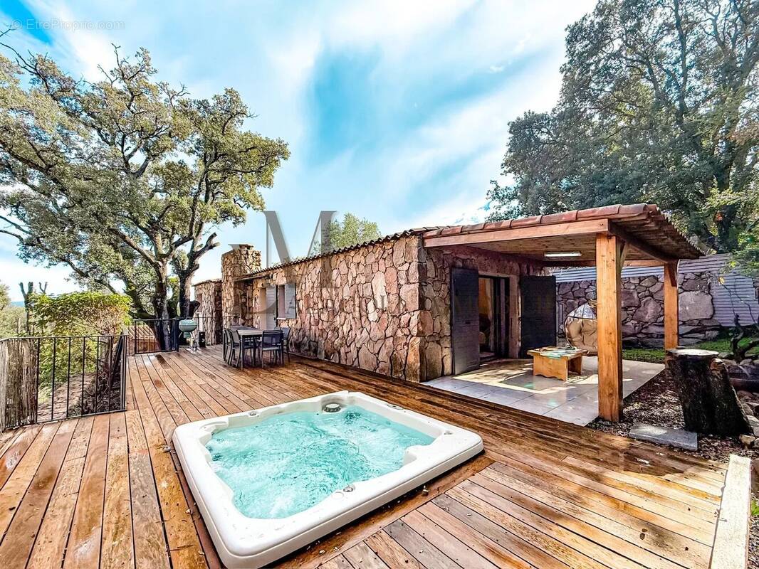 Maison à PORTO-VECCHIO