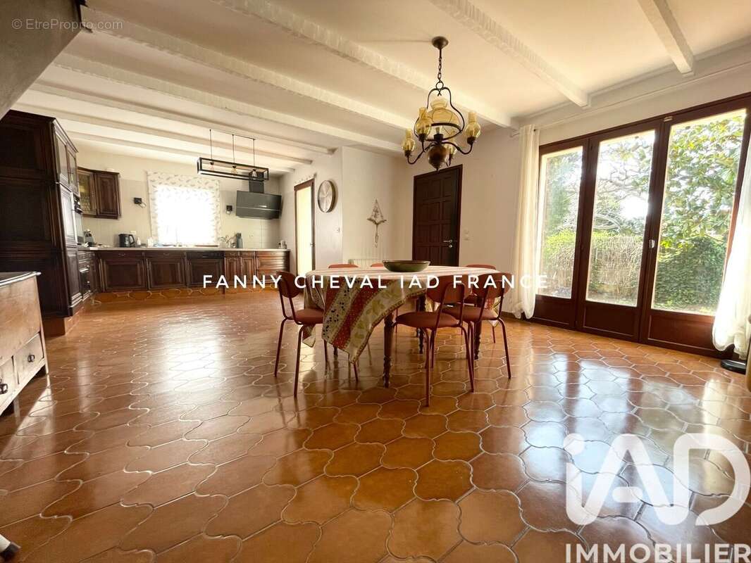 Photo 3 - Maison à SIX-FOURS-LES-PLAGES