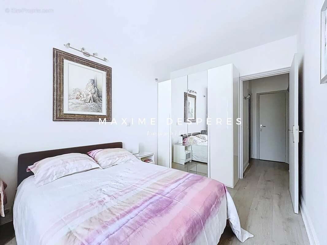 Appartement à NEUILLY-SUR-SEINE