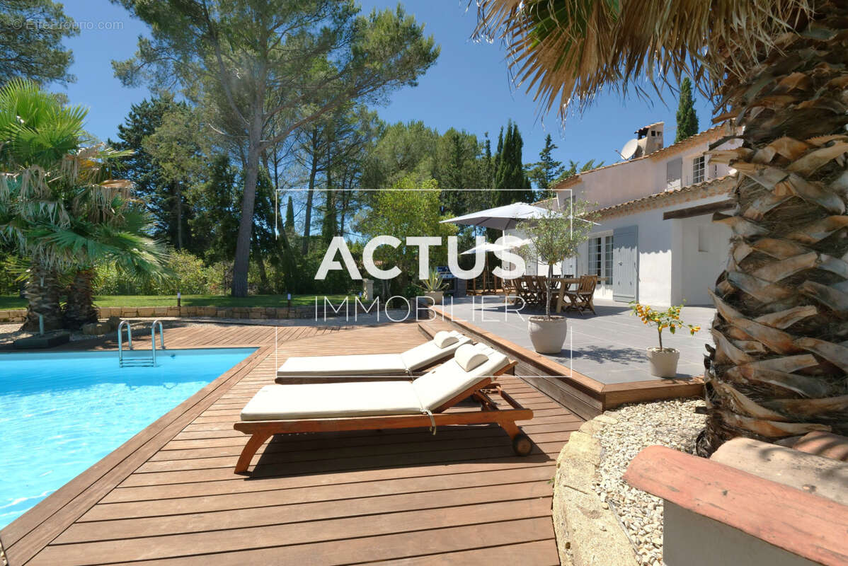 Maison 183 m² à Charleval  - photo 2