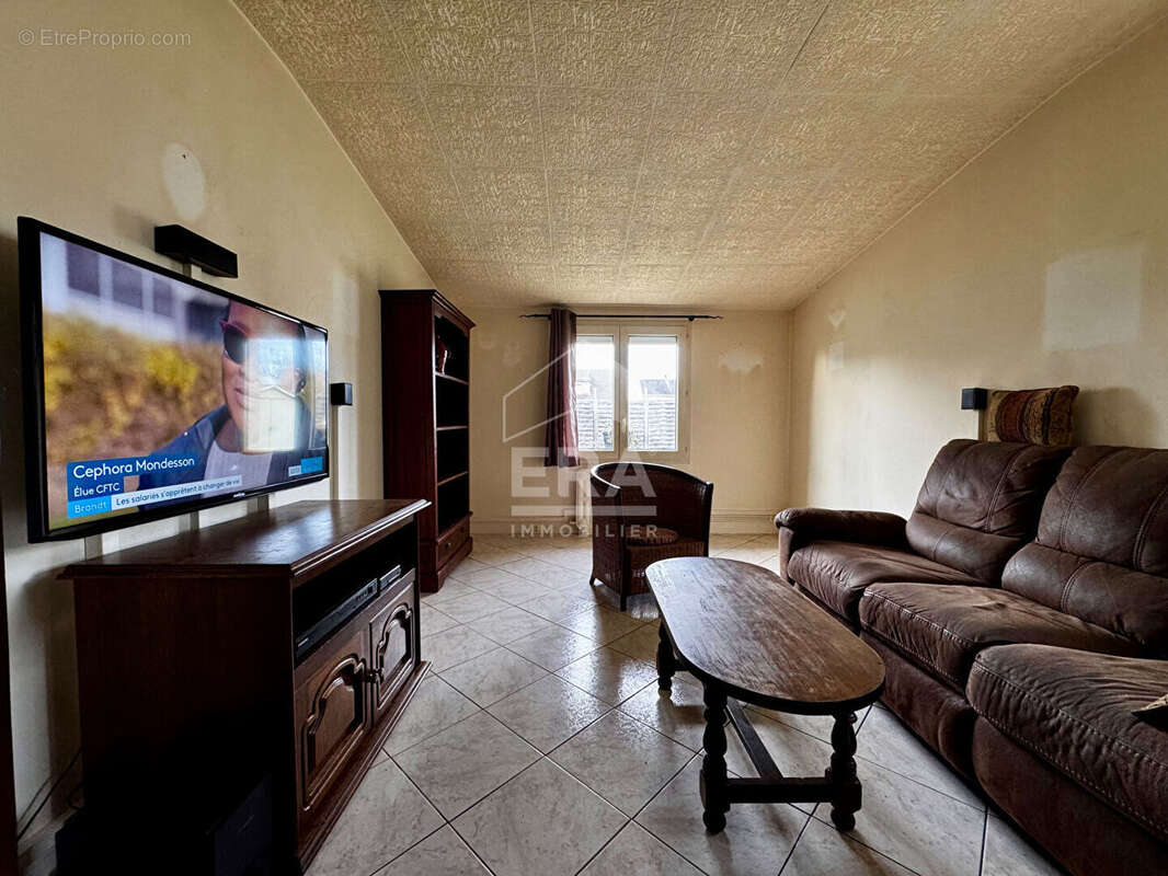 Maison à COMBS-LA-VILLE