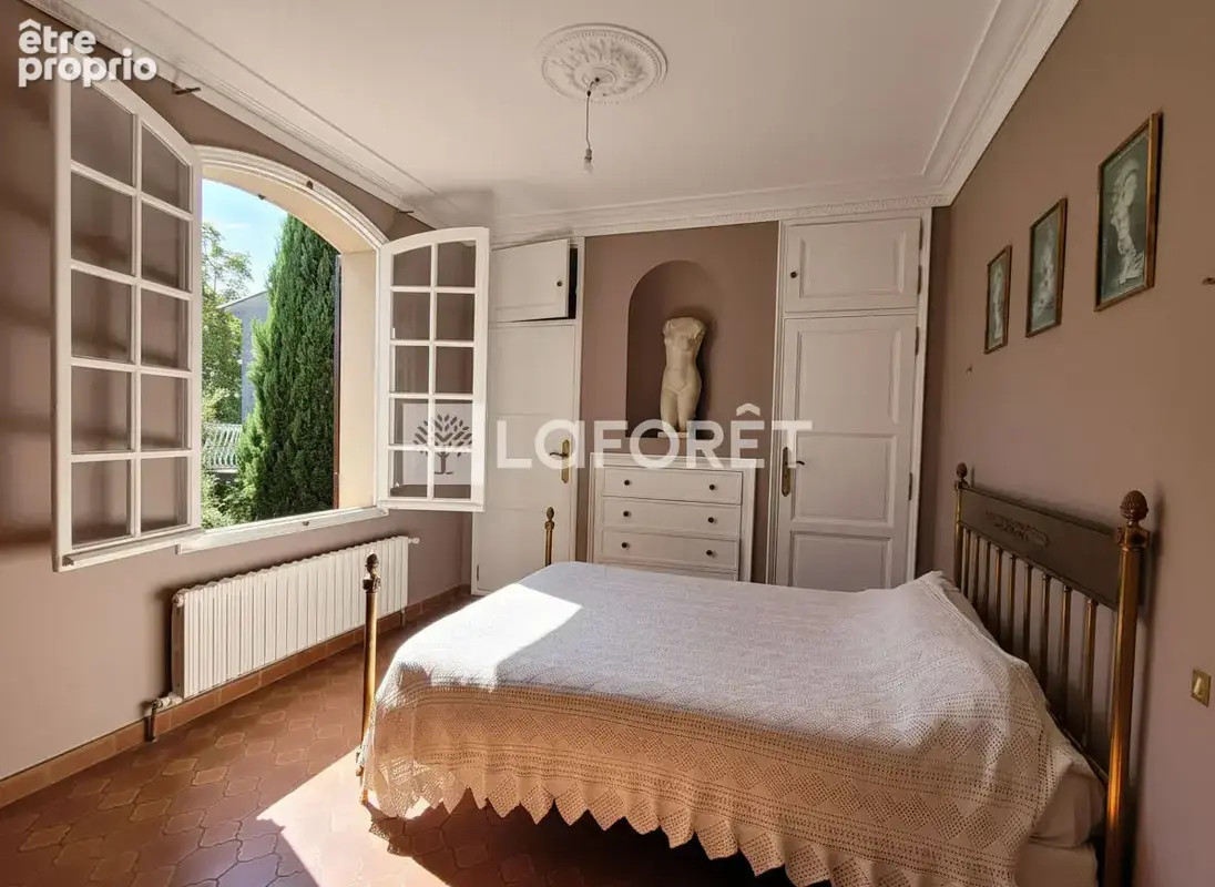 CUERS : Maison de village 5 Pièces avec dépendance sur terrain de 400 m² - photo 11