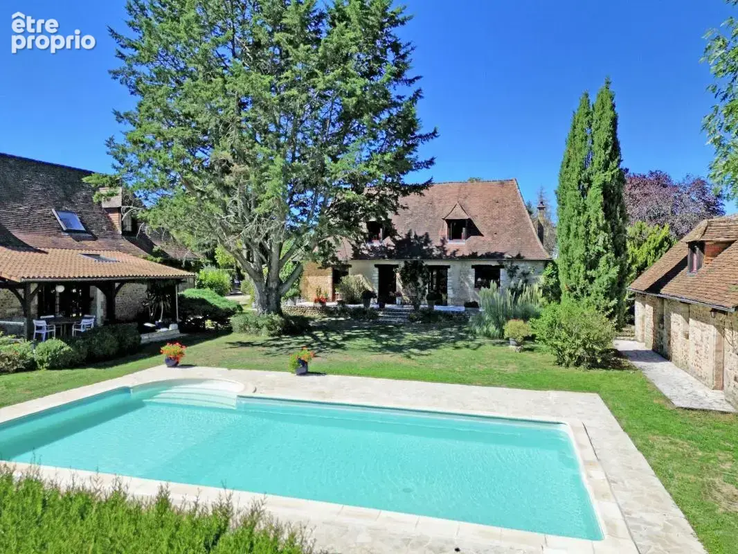 Trois maisons en pierre, piscine et étang - photo 37