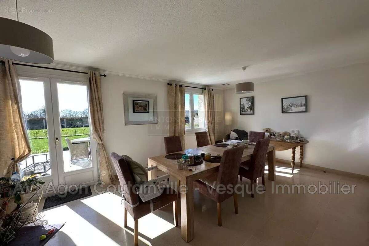 Maison à SAINT-MALO-DE-LA-LANDE