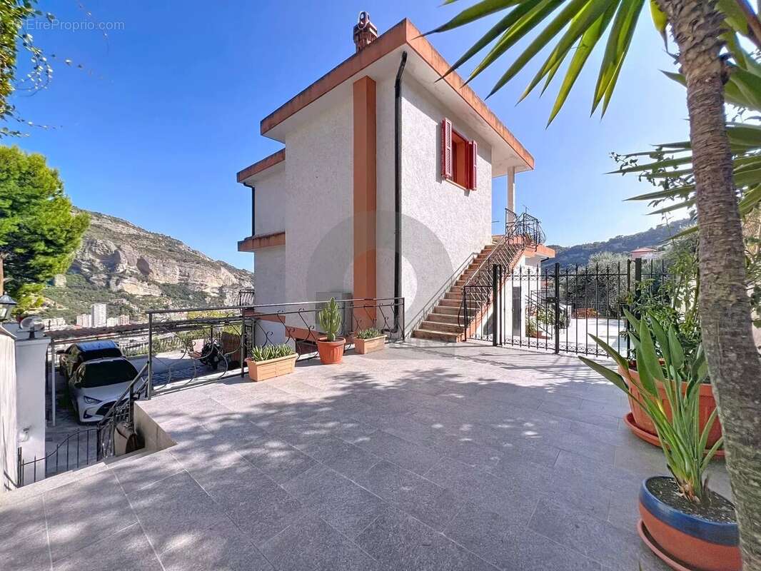 Appartement à MENTON