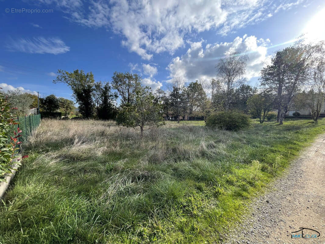 Terrain à VILLEFRANCHE-DE-ROUERGUE