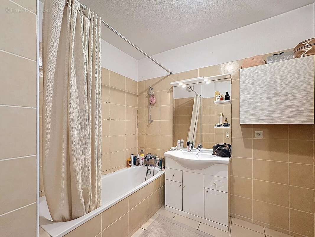 Appartement à MANDELIEU-LA-NAPOULE