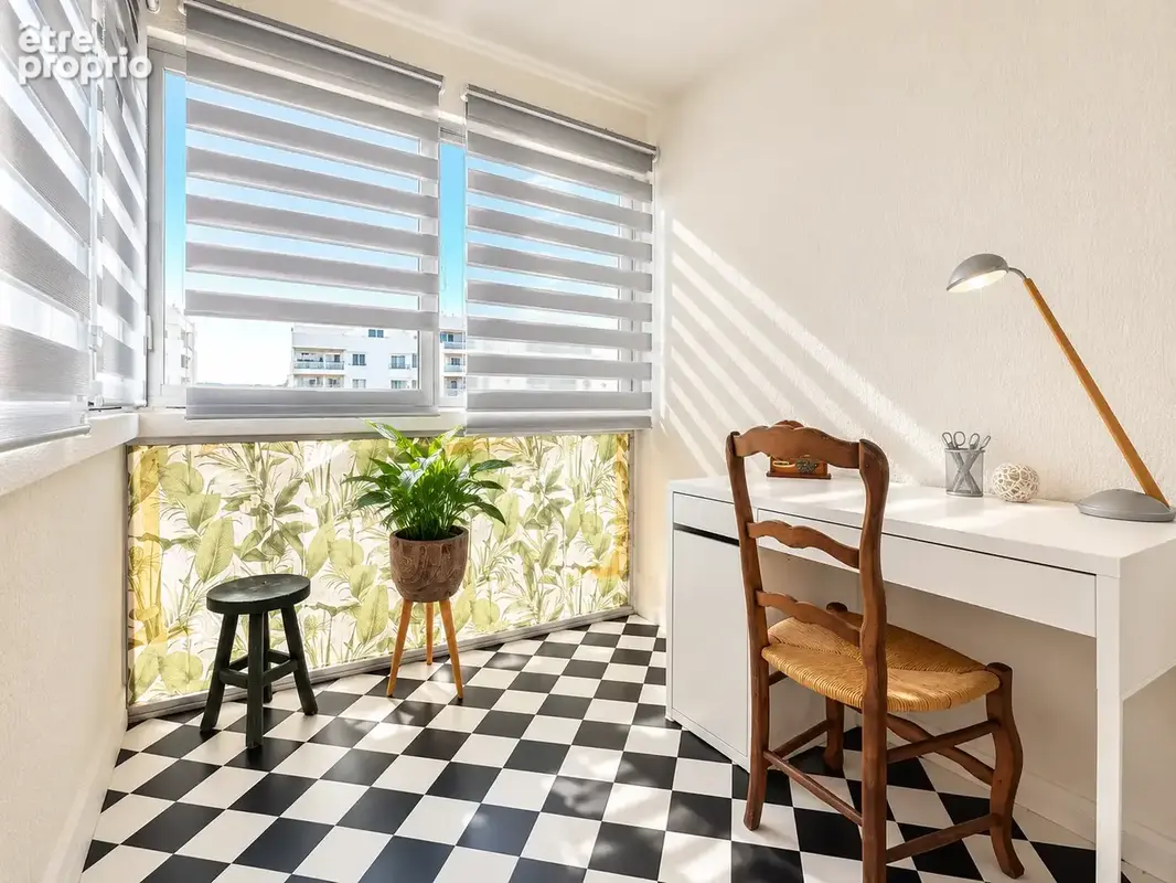 Cœur de ville - Appartement 3 pièces rénovés, avec terrasse et loggias. - photo 17