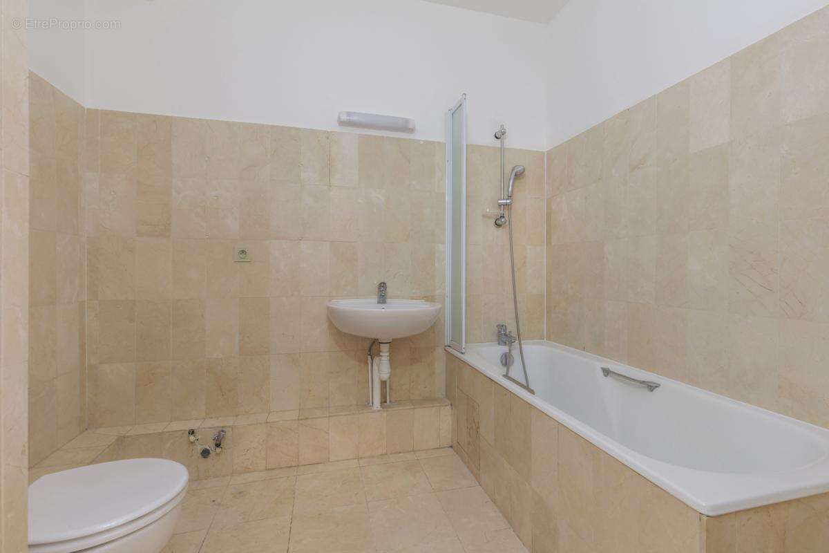 Appartement à LEVALLOIS-PERRET