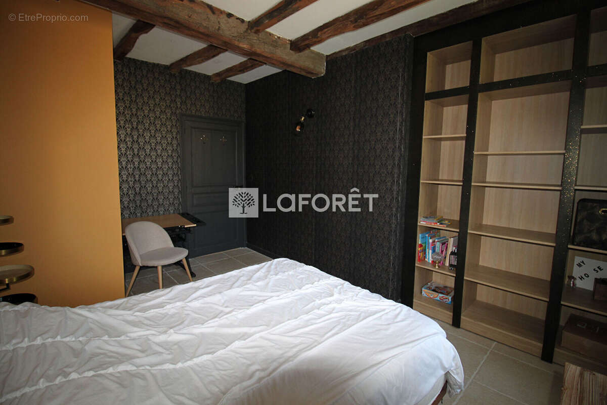 Maison à PAUSSAC-ET-SAINT-VIVIEN