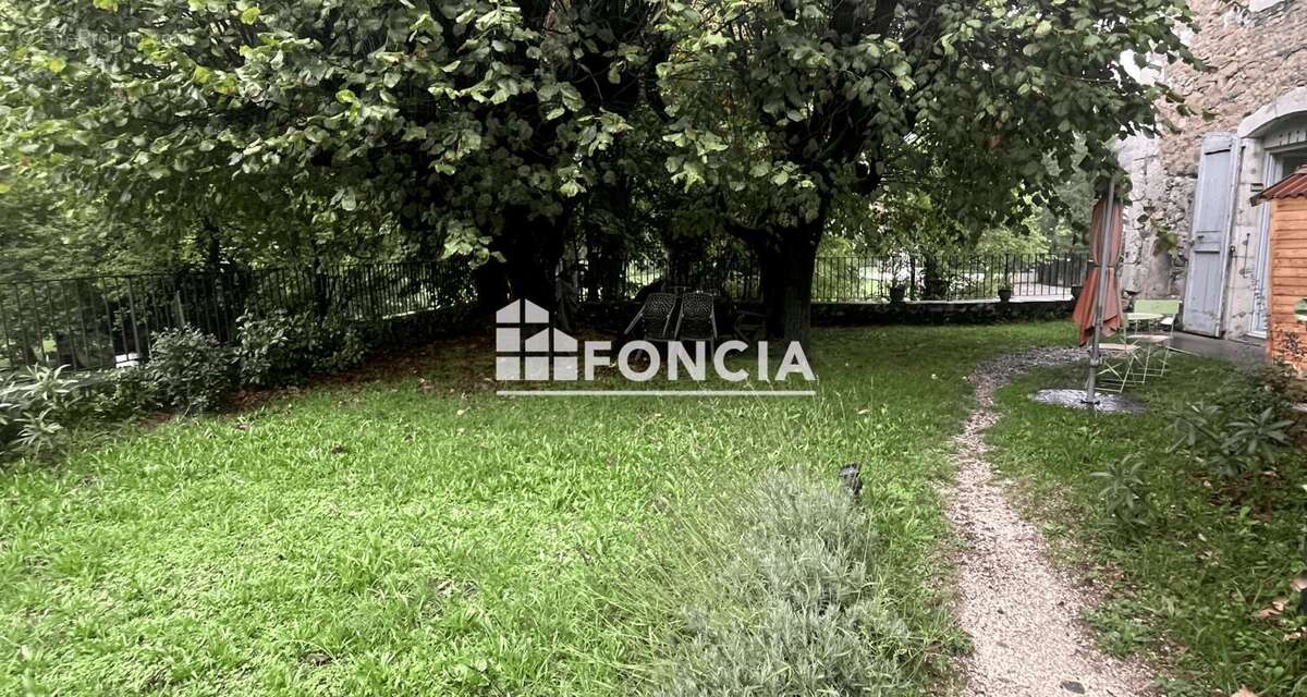 Appartement à VARCES-ALLIERES-ET-RISSET