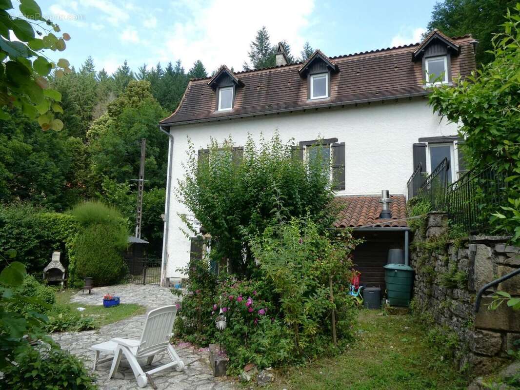 Maison à SAINT-CERE