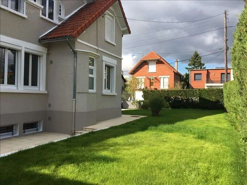 Maison à L&#039;HAY-LES-ROSES