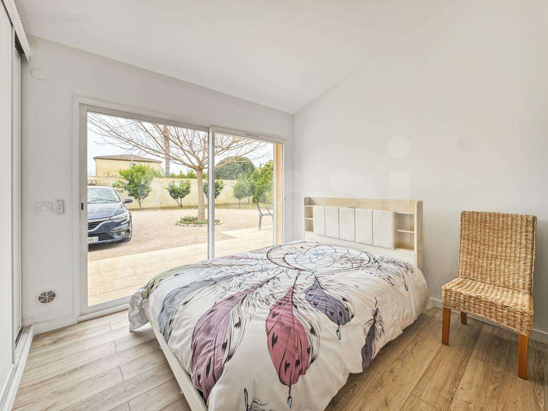 Maison à LA CRAU