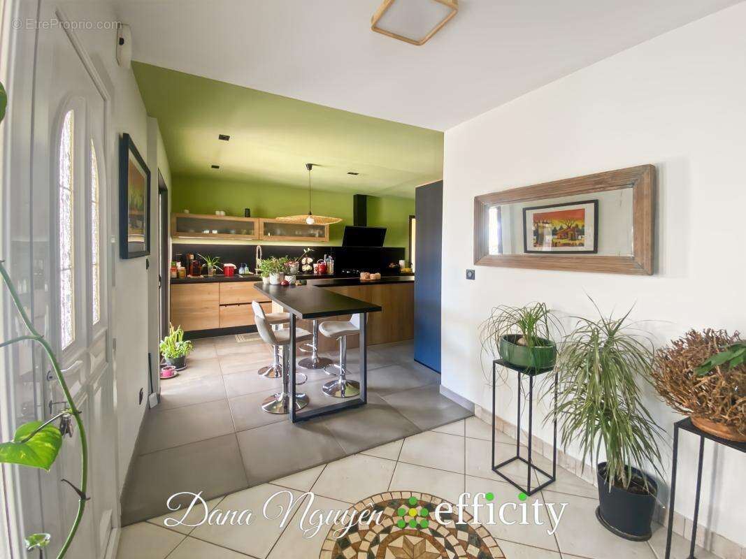 Maison à SAINT-MARTIN-DE-VALGALGUES