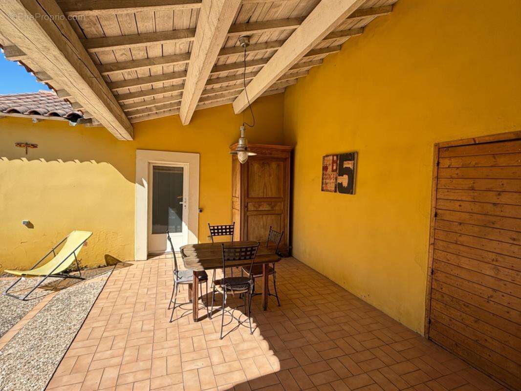 Maison à MORIERES-LES-AVIGNON