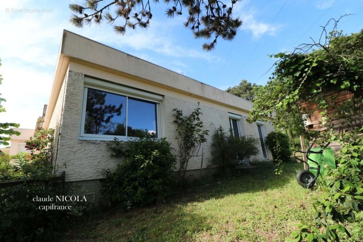 Dpt Drôme (26), à vendre SAINT MARCEL LES VALENCE maison P5 de 122 m² - Terrain de 2 883,00 m² - photo 7