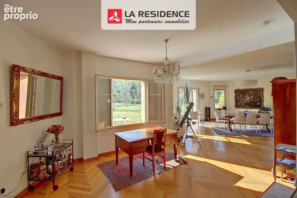 Maison 8 pièces 239 m² à vendre à Chambourcy (78240) - photo 4