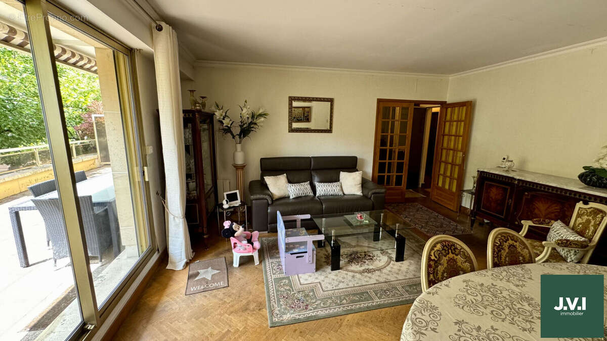 Appartement à ENGHIEN-LES-BAINS