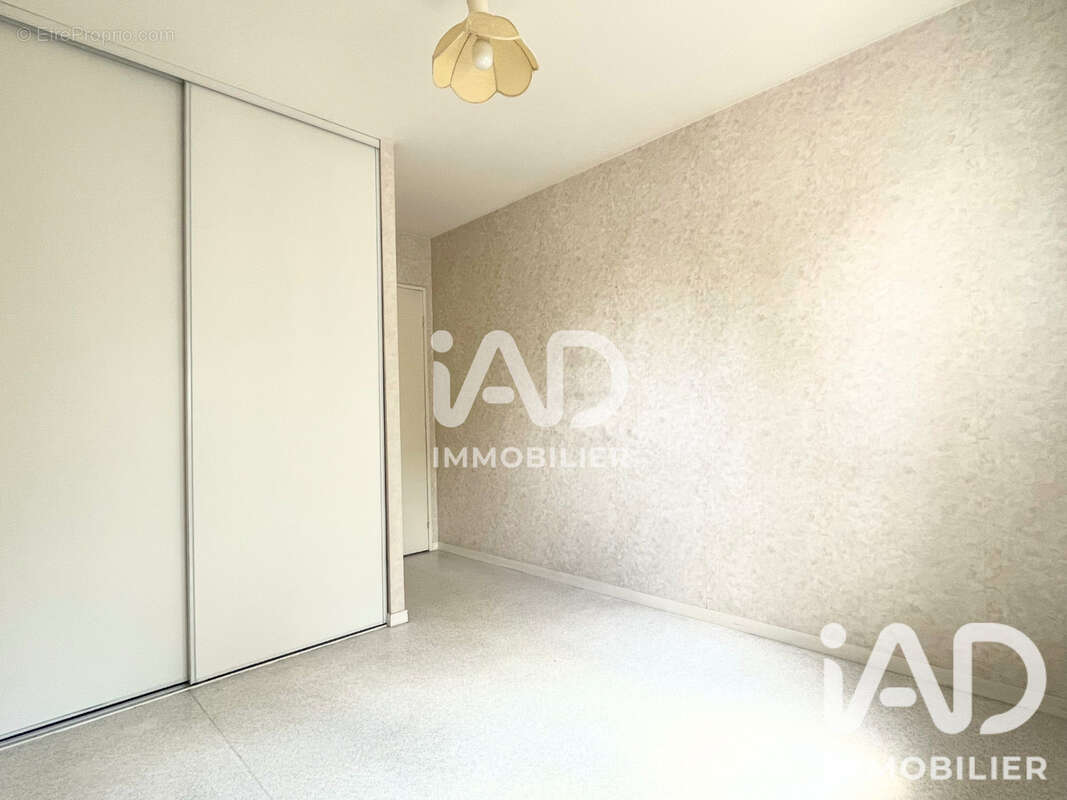 Photo 9 - Appartement à NEUVILLE-EN-FERRAIN