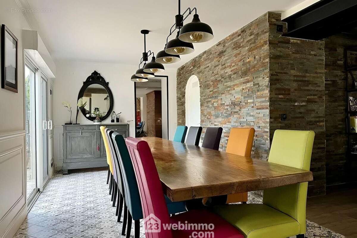 Salle à manger - Maison à CHALONNES-SUR-LOIRE