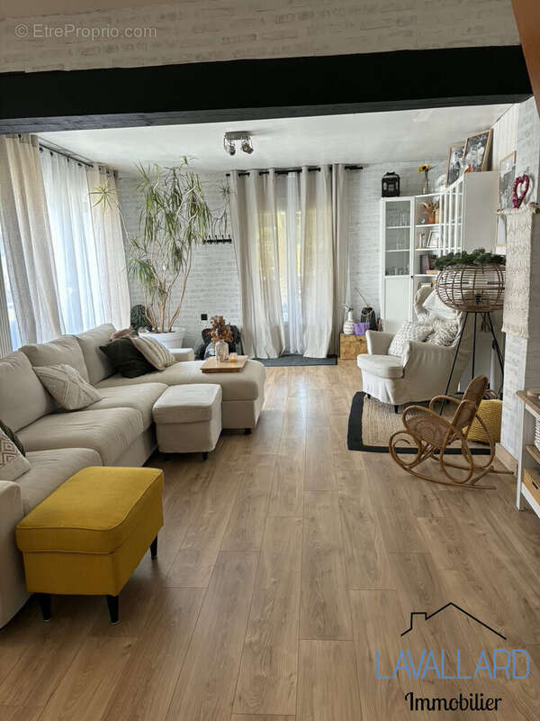 Maison 197 m² à Prouville  - photo 8